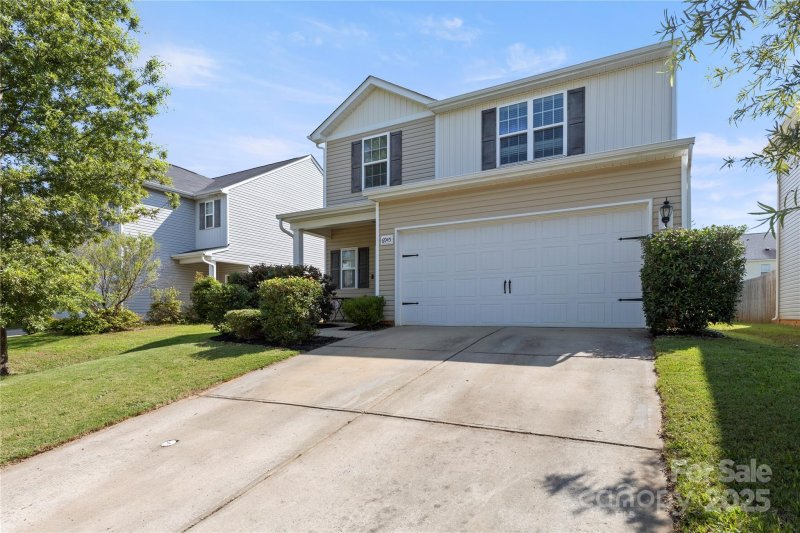 Property image 3 at 6945 Agava Lane, Charlotte, NC 28215