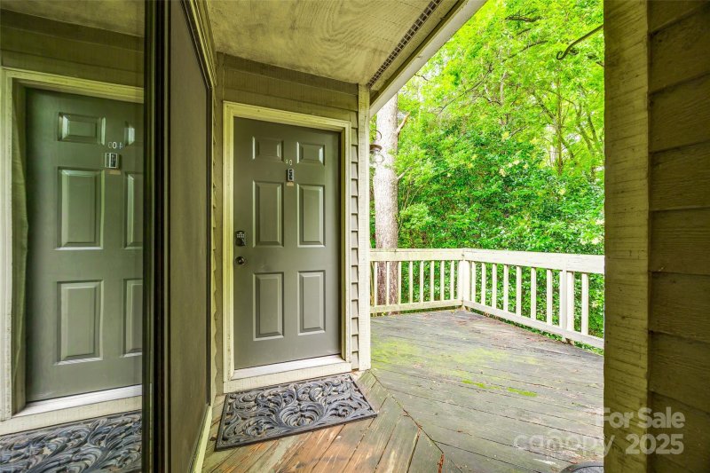 Property image 3 of 1606 Sharon Road in Sharon Place, Charlotte, NC 28210