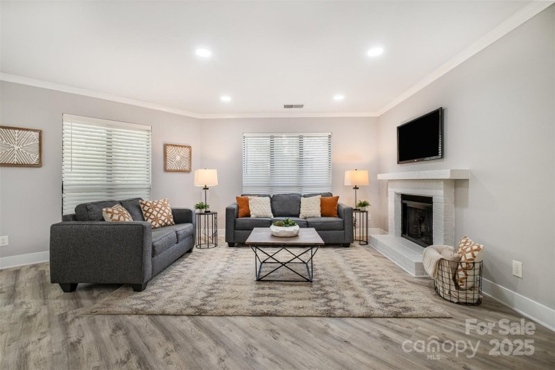 Property image 4 at 8135 Cedar Glen Drive, Charlotte, NC 28212