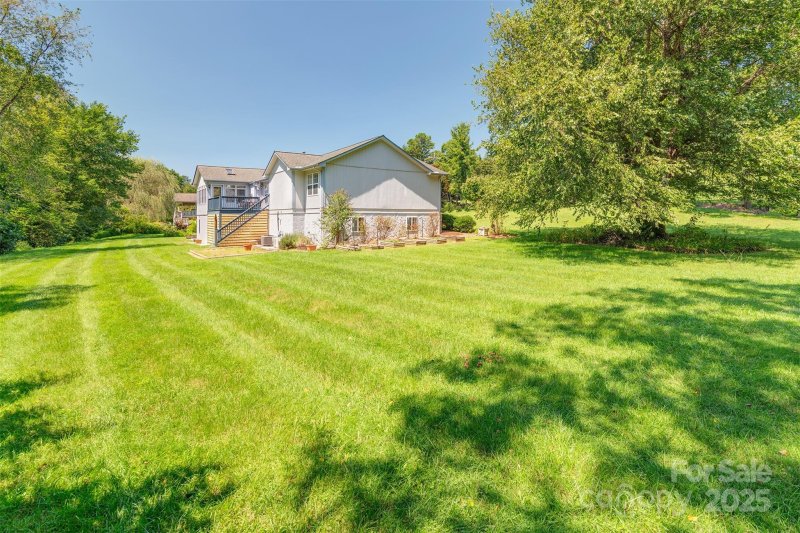 Property image 2 at 76 Woodland Hills Road, Asheville, NC 28804