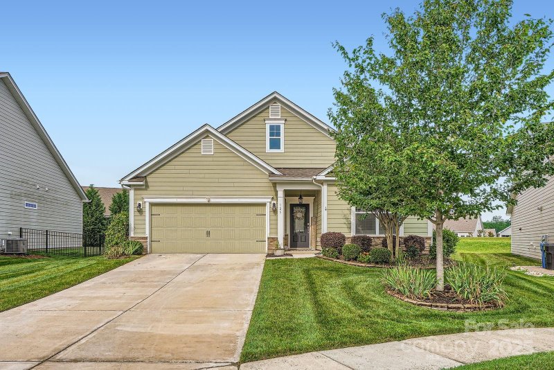 Property image 2 at 125 Rosebay Drive, Mooresville, NC 28117