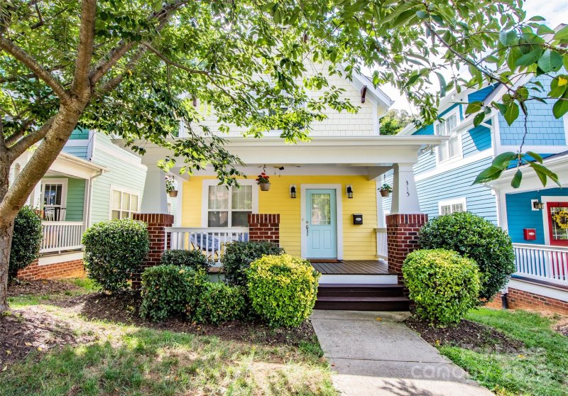 Property image 2 of 315 Woodvale Place in Wesley Heights, Charlotte, NC 28208