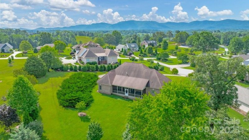 Property image 3 of 4004 3rd Court in Silver Creek Plantation, Morganton, NC 28655