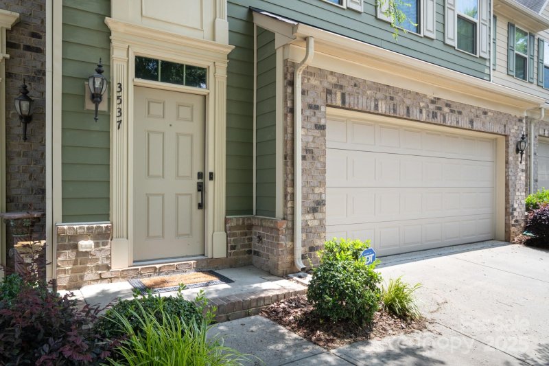 3537 Hornets Nest Way