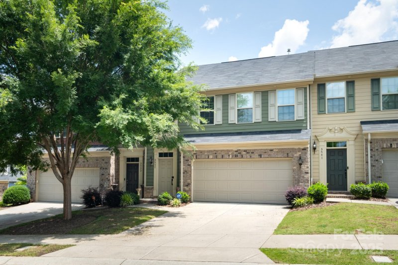 Property image 2 at 3537 Hornets Nest Way, Charlotte, NC 28208