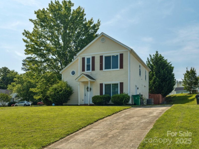 Property image 3 at 5701 Silver Eagle Drive, Charlotte, NC 28214