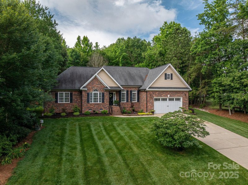 Property image 5 at 7988 Golf Course Drive, Denver, NC 28037