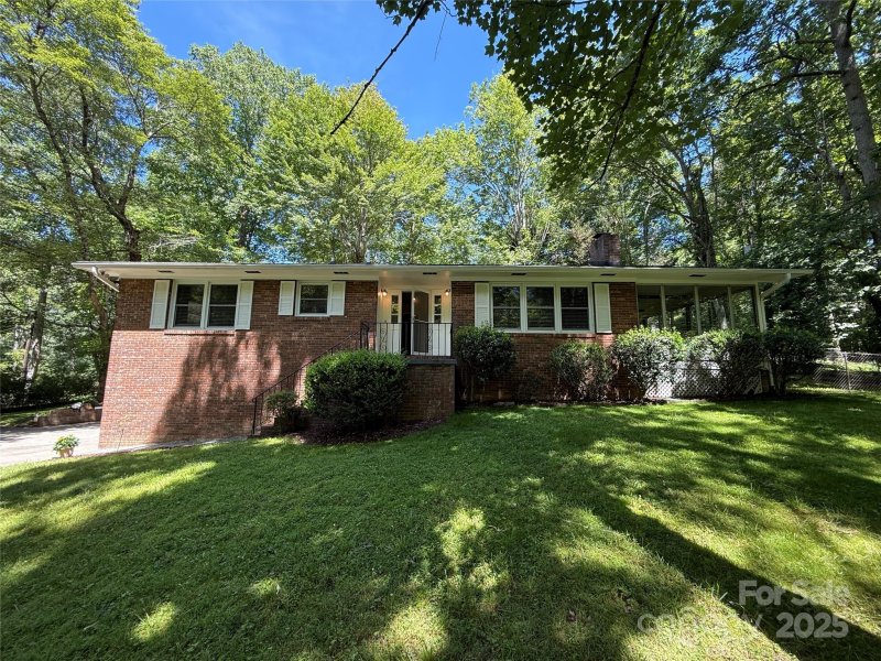 212 Fallen Timber Road