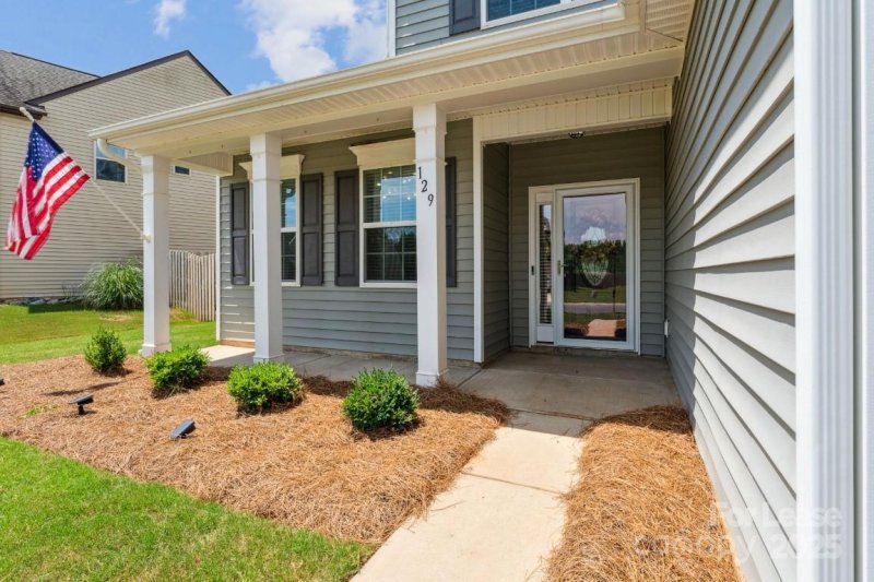 Property image 3 at 129 Tasman Drive, Mount Holly, NC 28120