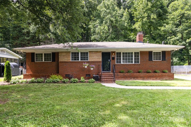 3969 Sheffield Drive