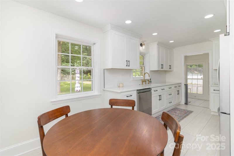 Property image 3 at 3969 Sheffield Drive, Charlotte, NC 28205