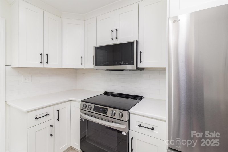 Property image 5 at 3969 Sheffield Drive, Charlotte, NC 28205