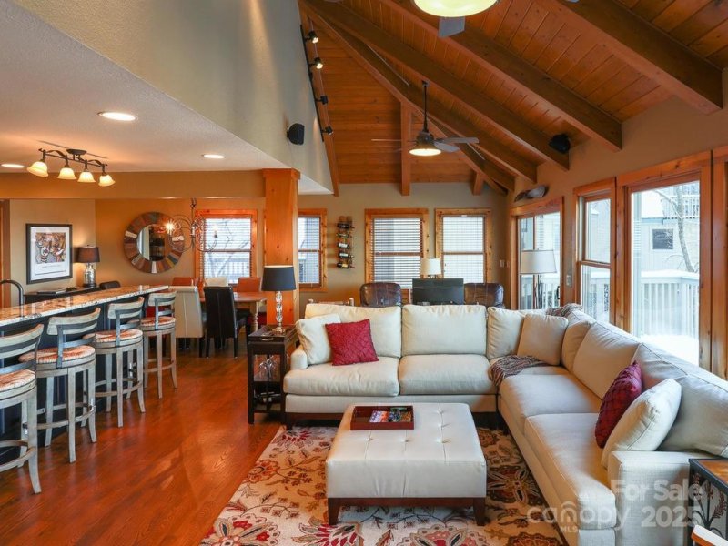 Property image 2 of 71 Ivy Ridge Road in Mountain Air, Burnsville, NC 28714