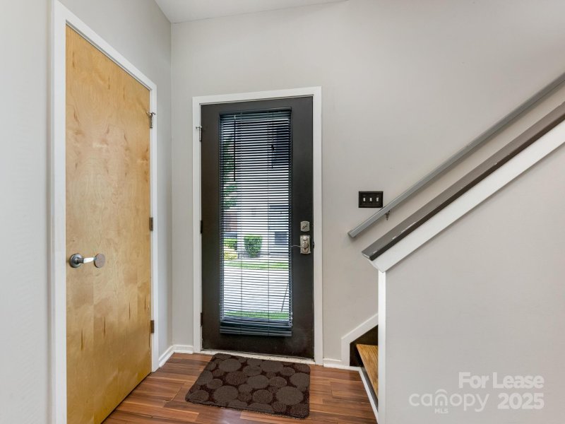 Property image 4 at 913 Westbrook Drive, Charlotte, NC 28202