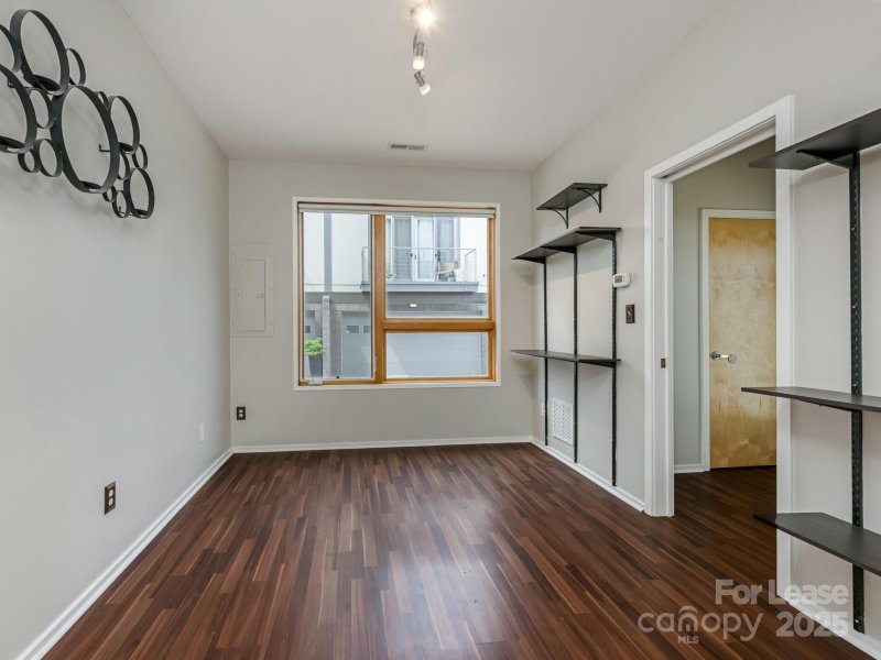 Property image 5 at 913 Westbrook Drive, Charlotte, NC 28202