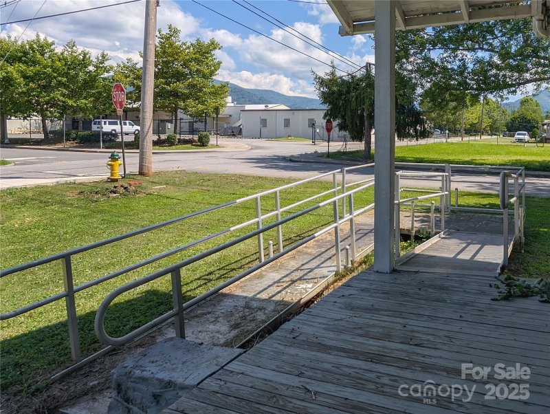 Property image 4 of 261 Westwood Circle in Grimball Park, Waynesville, NC 28786