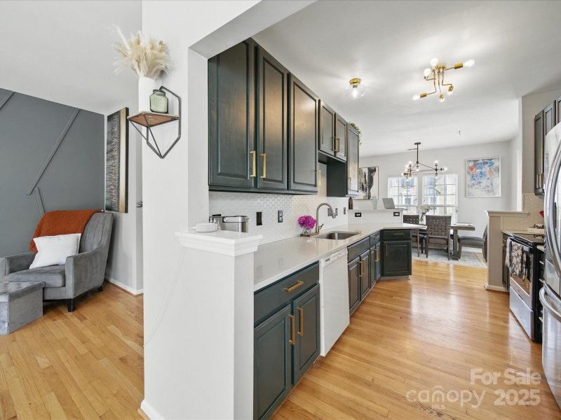 Property image 4 of 12320 Verdant Court in Garden Oaks, Charlotte, NC 28273