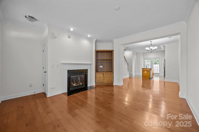 Property image 3 at 435 Hurston Circle, Charlotte, NC 28208