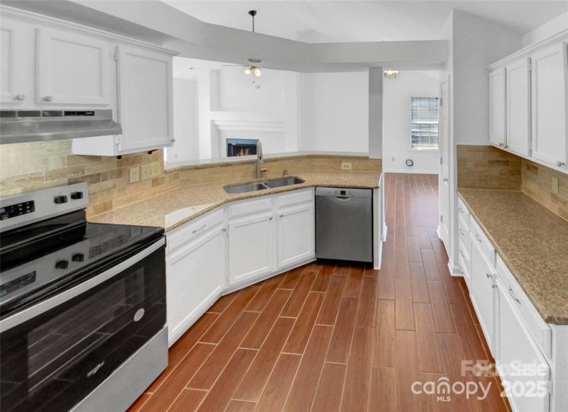 Property image 2 at 6614 Flat Creek Drive, Charlotte, NC 28277