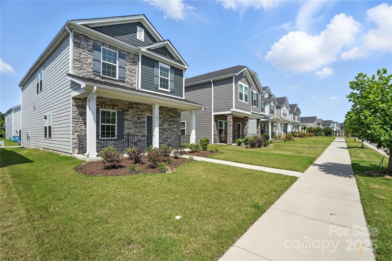 Property image 2 at 125 Cedar Knoll Circle, Pineville, NC 28134