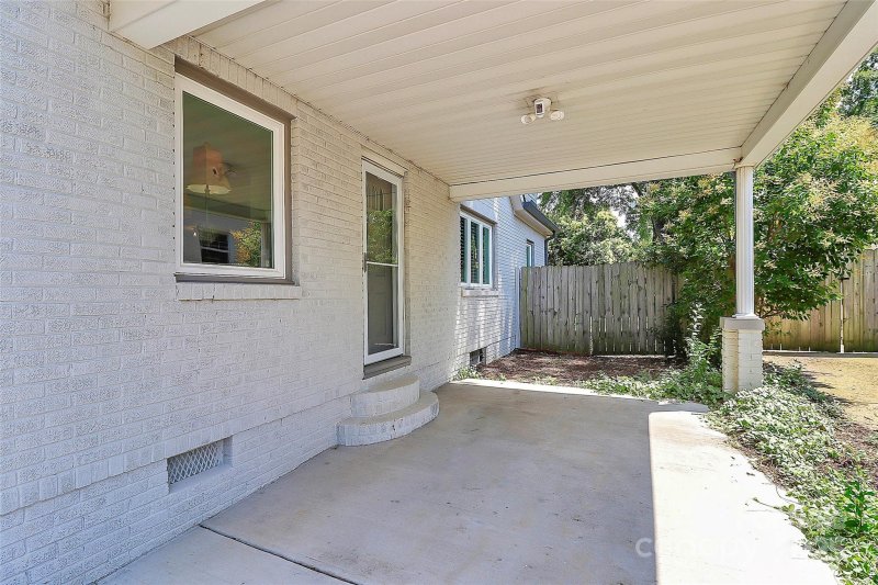 Property image 3 at 2333 Greenland Avenue, Charlotte, NC 28208