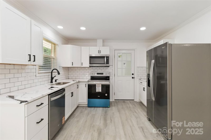 Property image 4 of 1022 Delmar Lane in Clanton Park, Charlotte, NC 28217