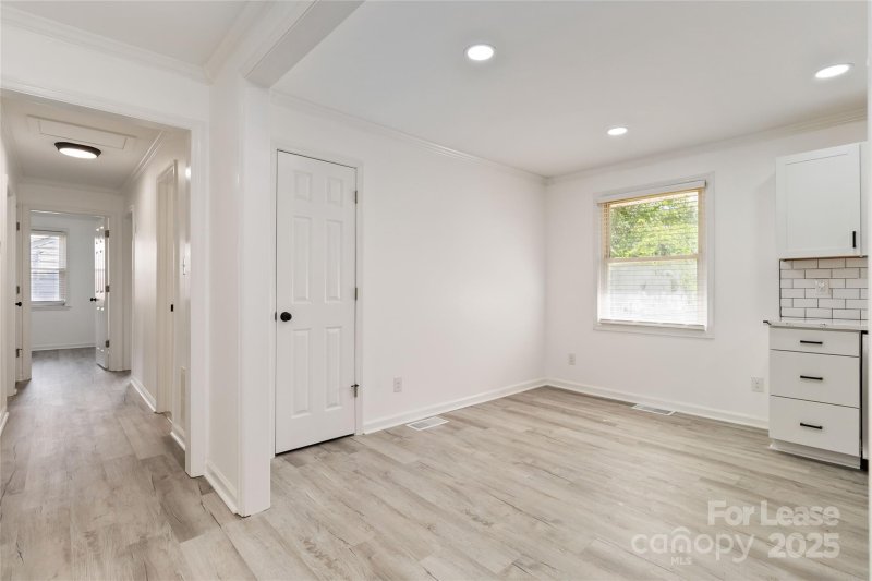 Property image 5 of 1022 Delmar Lane in Clanton Park, Charlotte, NC 28217