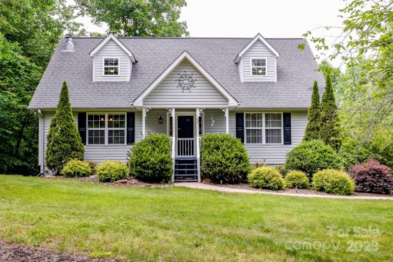 Property image 3 of 189 Greenhill Ridge Drive in Green Hill Farms, Rutherfordton, NC 28139