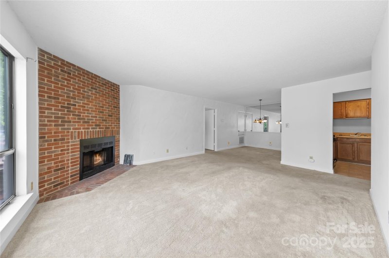 Property image 2 at 1604 Sharon Road, Charlotte, NC 28210