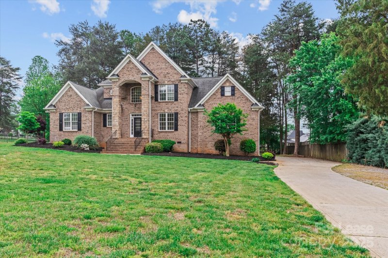 Property image 3 at 7887 Mountain Shore Drive, Sherrills Ford, NC 28673