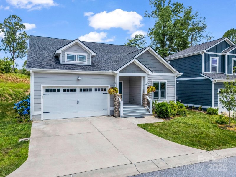 Property image 2 of 62 Leyland Circle in The Cottages at Cypress Run, Hendersonville, NC 28792
