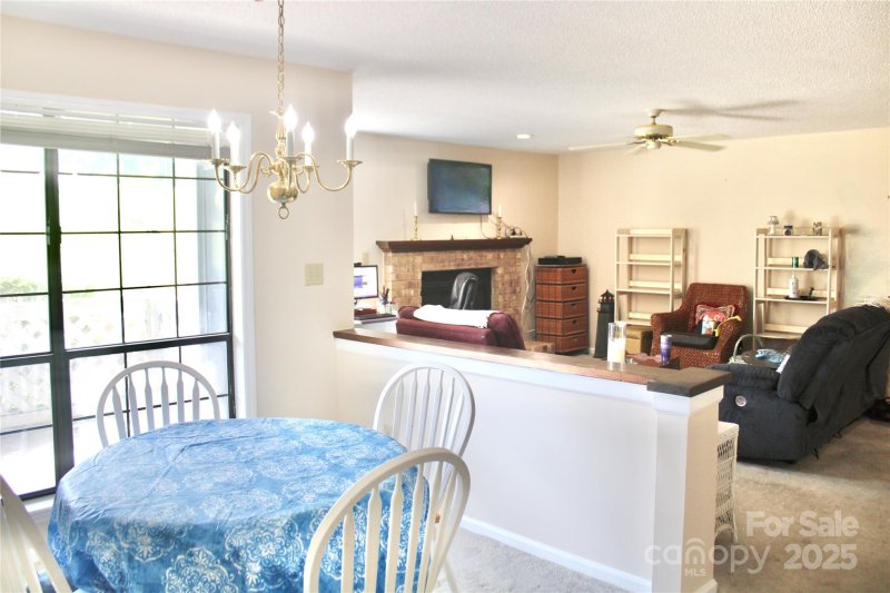 Property image 3 of 5864 Harris Grove Lane in Harris Lake, Charlotte, NC 28212