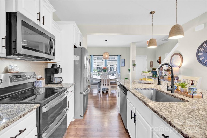 Property image 2 at 103 Blackstone Court, Statesville, NC 28677