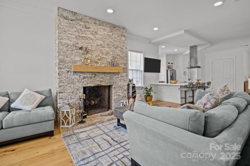 Property image 4 of 2117 Middlebridge Court in Chadwyck, Fort Mill, SC 29715