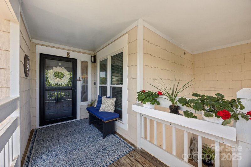 Property image 2 at 17931 Kings Point Drive, Cornelius, NC 28031