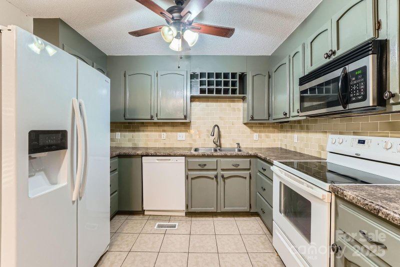 Property image 5 of 1506 Union New Hope Road in Union Woods, Gastonia, NC 28056