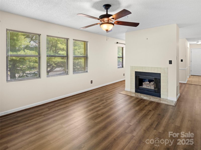 Property image 4 at 206 Abbey Circle, Asheville, NC 28805