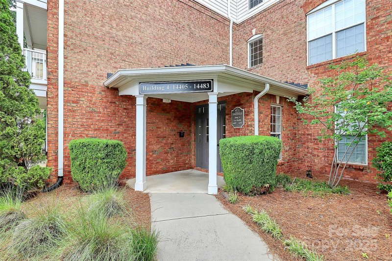 Property image 3 of 14451 San Paolo Lane in Belle Vista, Charlotte, NC 28277