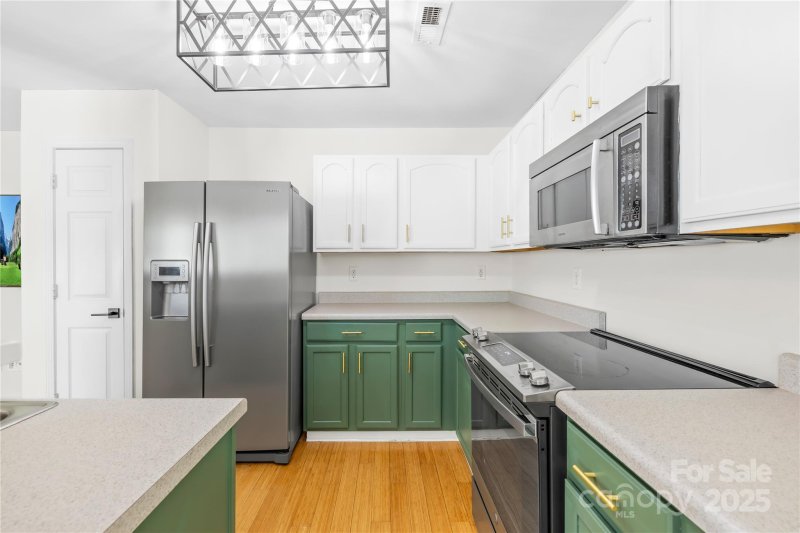 Property image 3 at 8614 Westhope Street, Charlotte, NC 28216