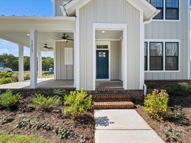 Property image 4 at 7213 Westrow Avenue, Charlotte, NC 28278