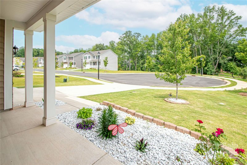 Property image 4 of 128 Hickory Ridge Drive in Crossroads, Locust, NC 28097