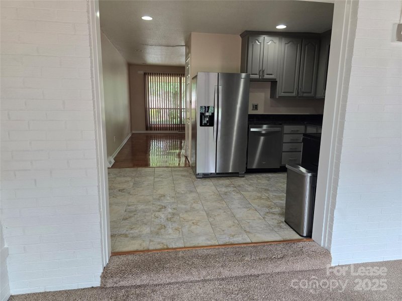 Property image 2 at 5027 Malibu Drive, Charlotte, NC 28215