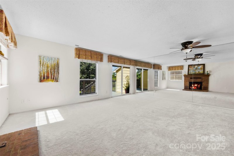 Property image 2 of 1670 Robins Nest Court in Robinwood Place, Gastonia, NC 28054