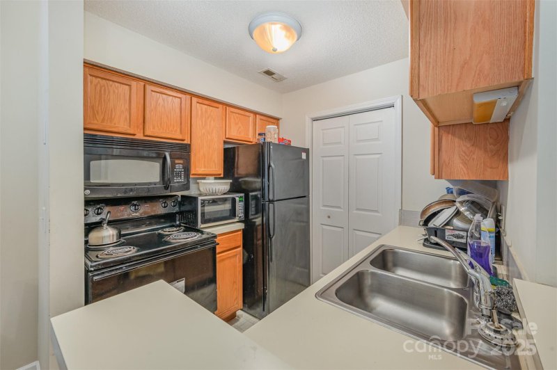 Property image 5 at 8119 Tremaine Court, Charlotte, NC 28227