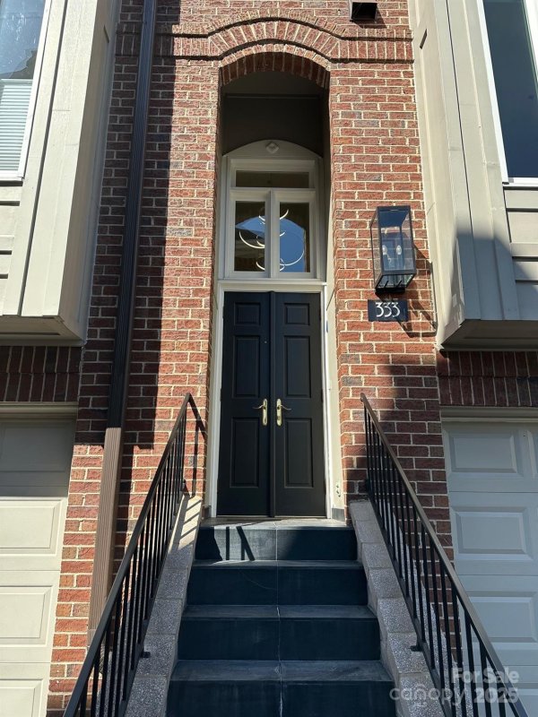 Property image 3 of 333 W 7th Street in Park Place, Charlotte, NC 28202