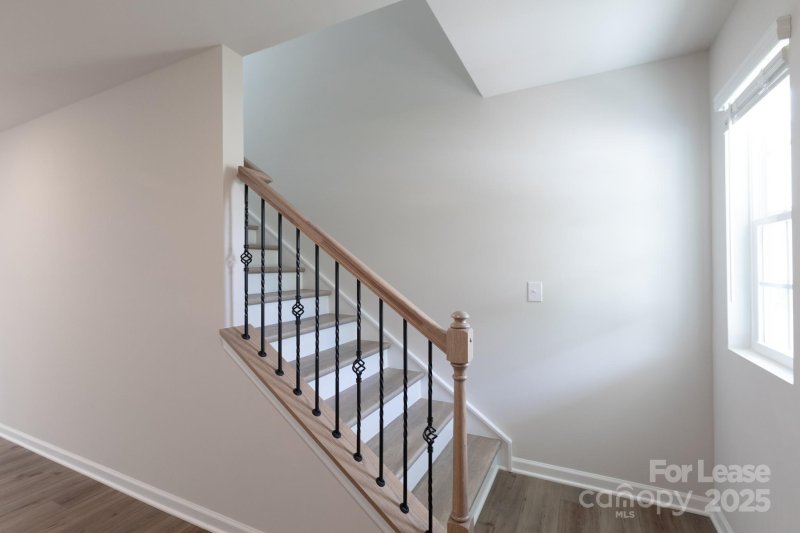 Property image 3 at 10350 Chatham Run Lane, Charlotte, NC 28262