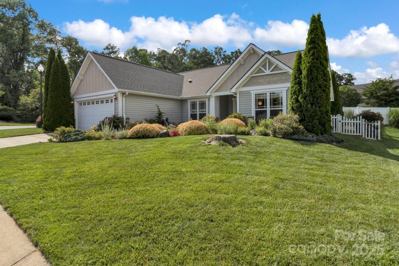 Property image 2 at 16 Sunview Circle, Arden, NC 28704