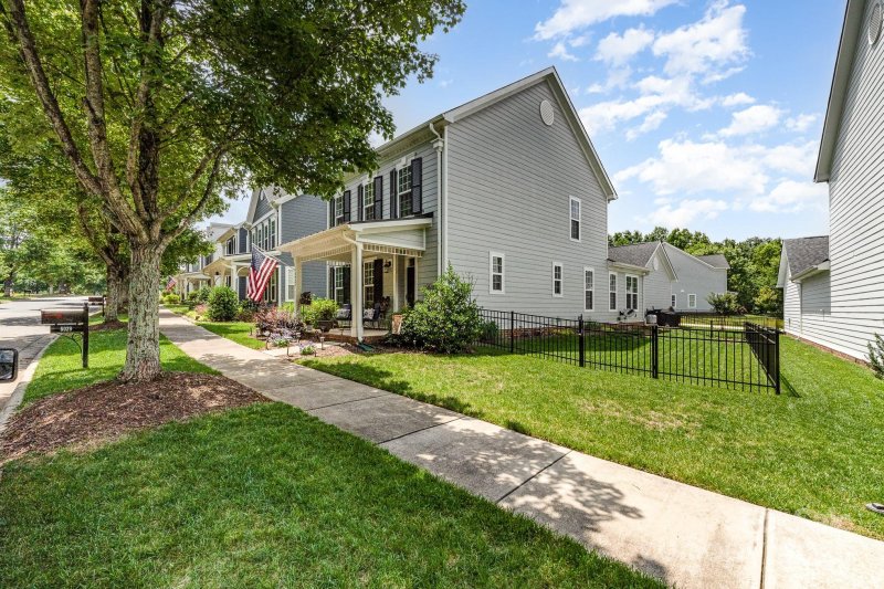 Property image 3 of 6029 Phyliss Lane in Brighton Park, Mint Hill, NC 28227