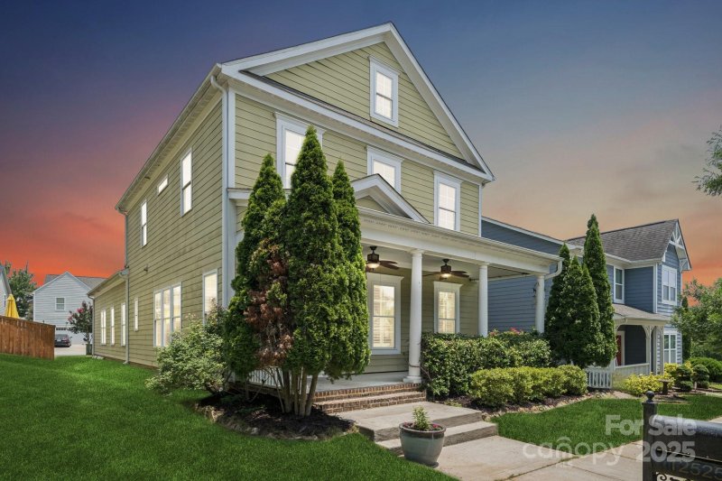 Property image 4 of 12525 Druids Glen Drive in Parkway Crossing, Pineville, NC 28134