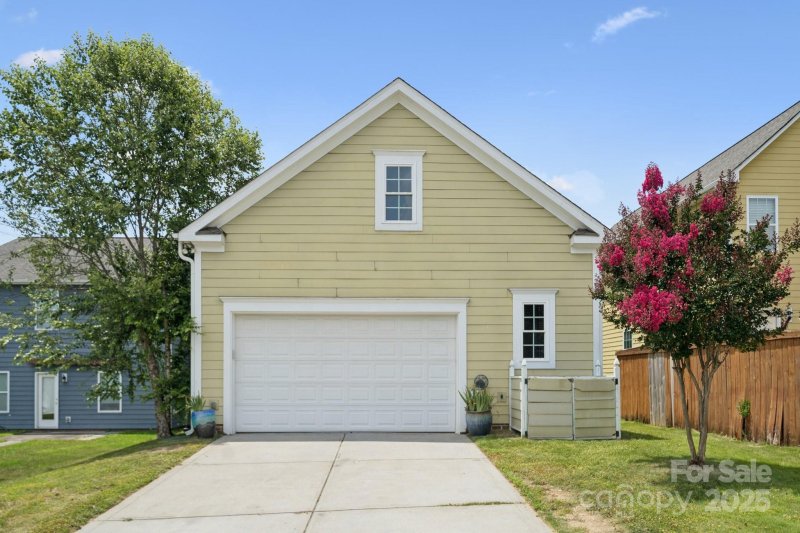 Property image 5 of 12525 Druids Glen Drive in Parkway Crossing, Pineville, NC 28134